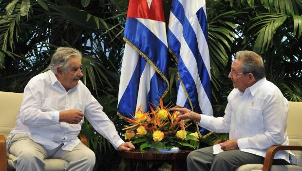José Mujica se reúne con Raúl Castro en Cuba