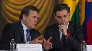 Juan Díaz de la Torre (izq.) y Aurelio Nuño. Inconformidad.