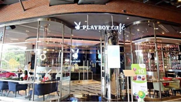 Playboy Café.