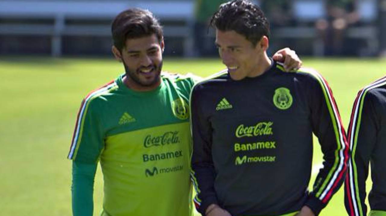 Chivas quiere traer a Héctor Moreno o Carlos Vela