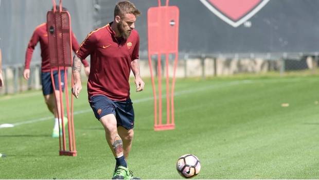 De Rossi quiere golpear a jugadores que abusen de Instagram