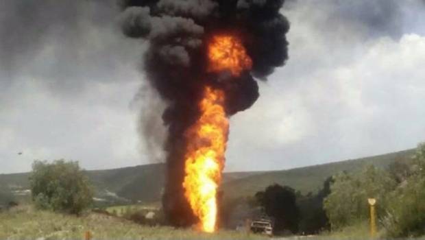 Explosión en ducto de Pemex deja cuatro muertos Explosión en ducto de Pemex deja cuatro muertos