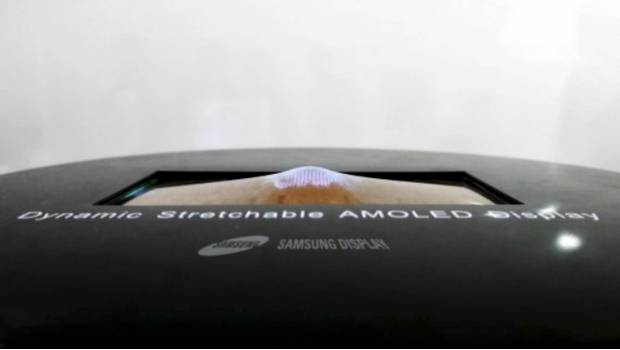 Samsung presenta la primera pantalla elástica del mundo