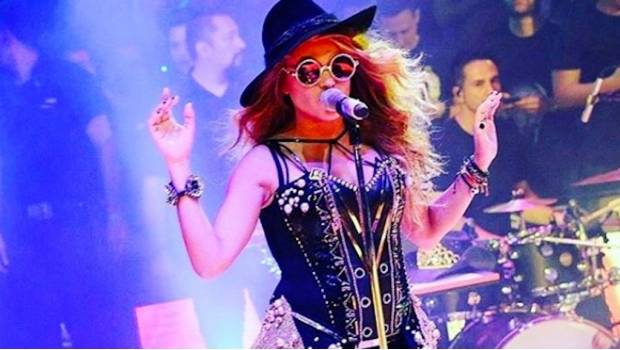 Paulina Rubio hace el ridículo al mandar condolencias a Ariana Grande Paulina Rubio hace el ridículo al mandar condolencias a Ariana Grande