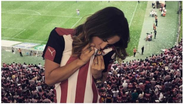 ¡Brincos, lágrimas y gritos! Jacky Bracamontes y su efusiva manera de festejar