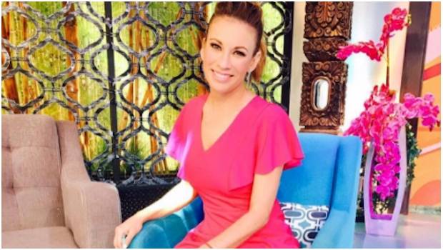 Ingrid Coronado sufre caída en programa en vivo