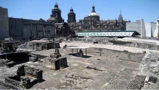 Arqueólogos descubren en Centro Histórico de CDMX un