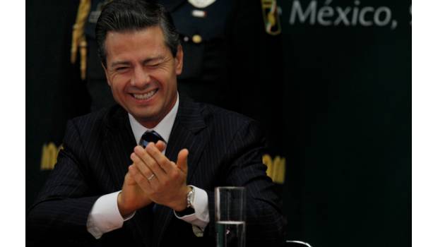 Peña Nieto recibió hoy en su cumpleaños el regalo de Reforma