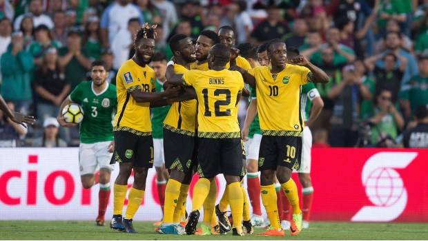 Kemar Lawrence anotó un golazo de tiro libre 