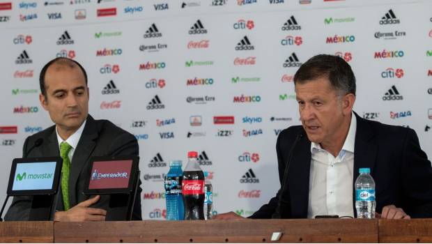 Cantú y Osorio asisten a conferencia de prensa.