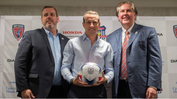 Gerardo Torrado durante su presentación en el futbol norteamericano.