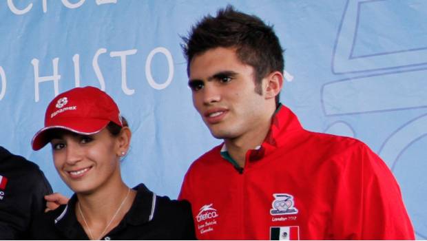 Paola e Iván durante gala por JO 2012.