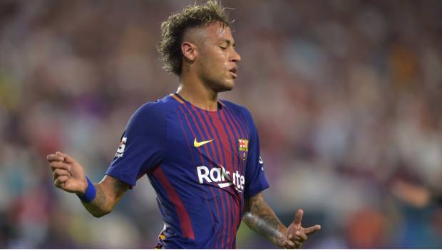 Neymar en su último duelo con Barcelona.