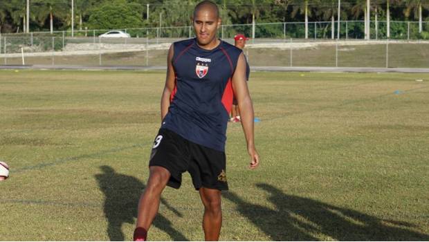 David Izazola entrena con su nuevo equipo.