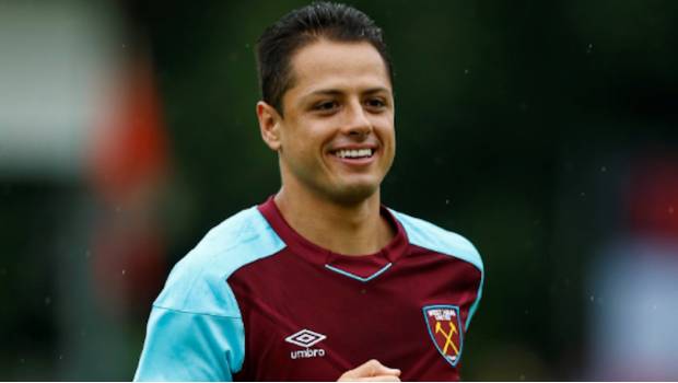 Chicharito utilizará el número 17 con los Hammers 