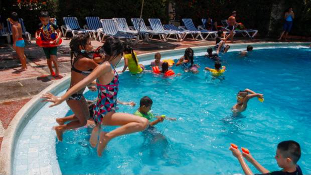 Turistas en hotel de Acapulco. Operativos.