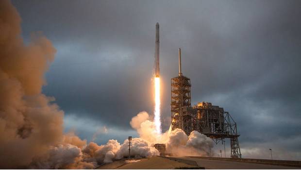 Lanzamiento de un Falcon 9.