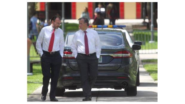 Un hombre como Videgaray jamás ha tenido miedo de tomar partido. Y ya lo tomó: es obvio que está con José Antonio Meade, secretario de Hacienda, y en segundo lugar con el secretario de Educación, Aurelio Nuño