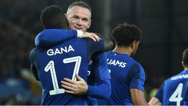 Wayne Rooney festeja gol con el Everton.