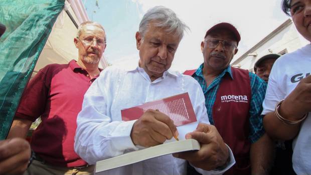 Andrés Manuel López Obrador. Desganada en el PRD.