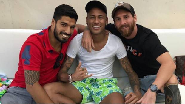 Neymar se reencontró con sus dos grandes amigos  