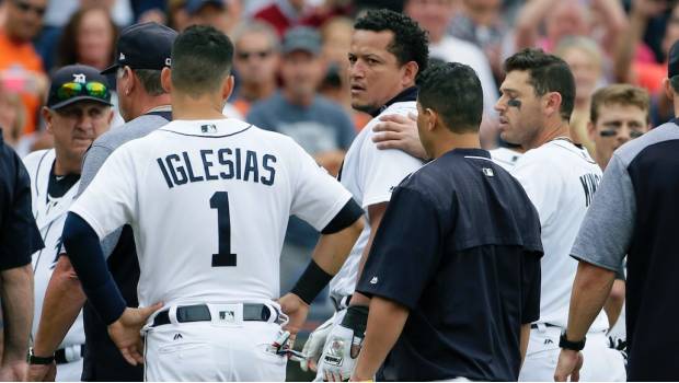 Tigres y Yankees se enfrascaron en una trifulca 