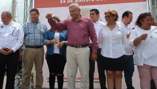 Andrés Manuel López Obrador. Trapitos al sol a Anaya.