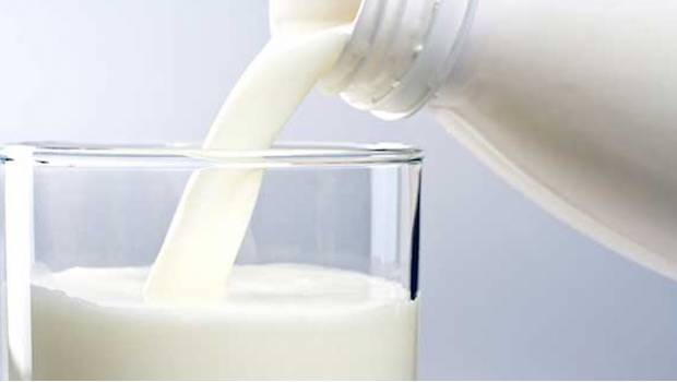 Según un estudio, bebeer sta cantidad de leche reduce el riesgo de hipertensión y diabetes.