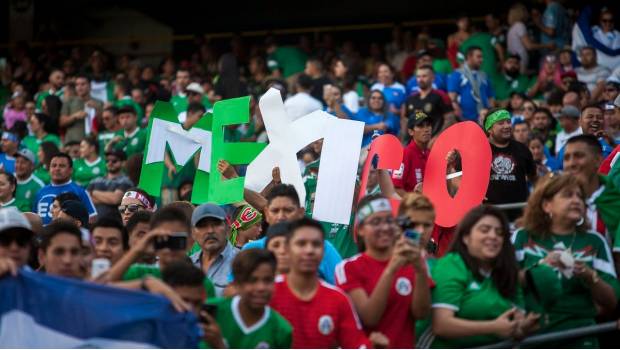 Afición del Tricolor.