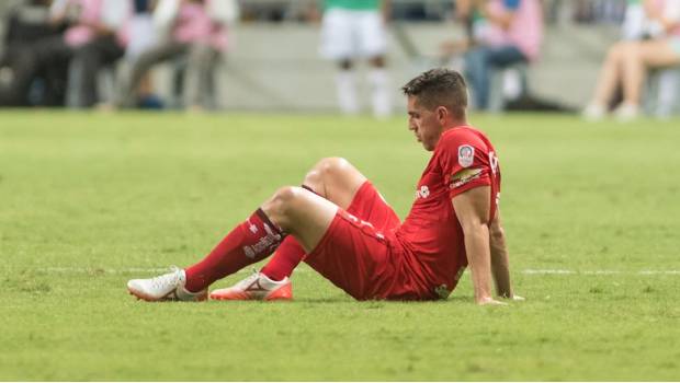 Gabriel Hauche se rompió los ligamentos de la rodilla derecha 