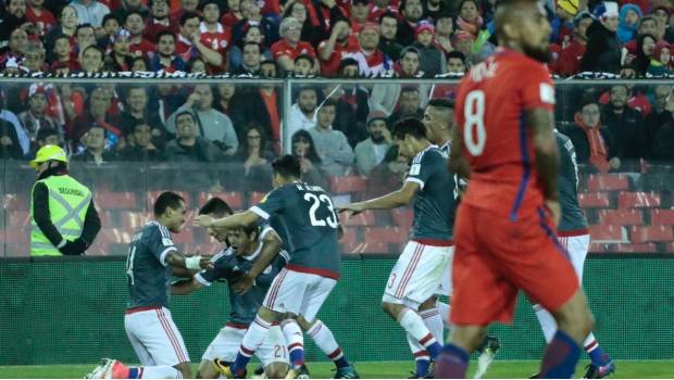 Paraguay sacó los 3 puntos del Monumental de Santiago 