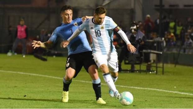 Messi tuvo una discreta actuación ante Uruguay