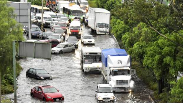 Lluvias en Iztapalapa. Alerta roja.