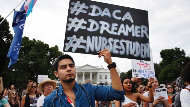 Protesta tras eliminación de DACA