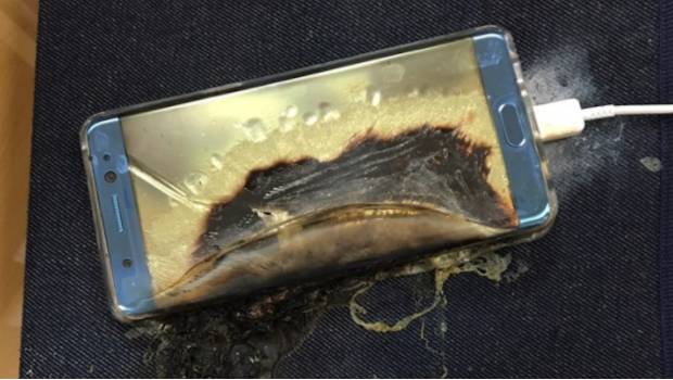 Uno de los Galaxy Note 7 afectados por sobrecalentamiento en las baterías.