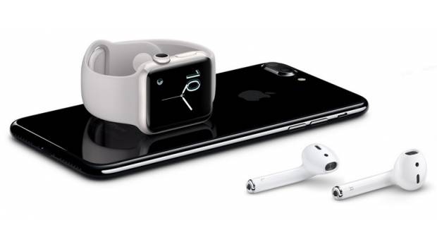 Apple Watch, iPhone 7 Plus y AirPods.