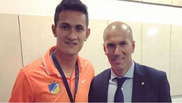 Gudiño presumió su foto con Zinedine Zidane 