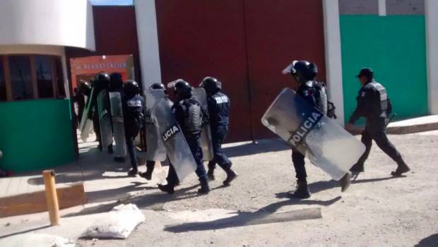 Policía en penal de Cieneguillas, Zacatecas. Emergencia.