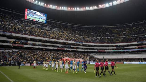 América y Cruz Azul previo a las hostilidades.