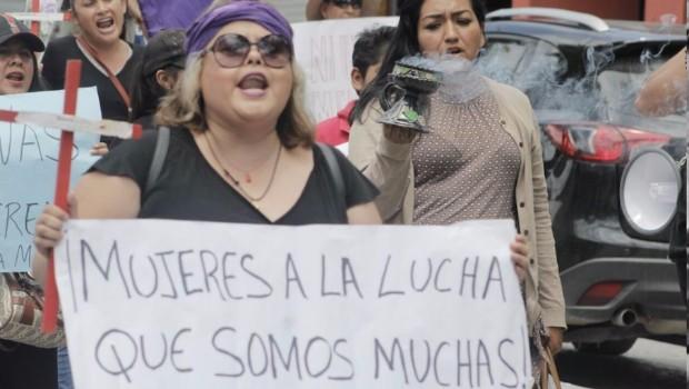 El estado de Guerrero, el m&aacute;s violento del pa&iacute;s en los &uacute;ltimos a&ntilde;os, emiti&oacute; el pasado 21 de junio la alerta de g&eacute;nero en solo 8 de los municipios que lo integran, luego de registrar 744 feminicidios en los &uacute;ltimos 3 a&ntilde;os.