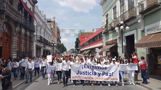 Manifestación en Puebla por feminicidio de Mara Fernanda