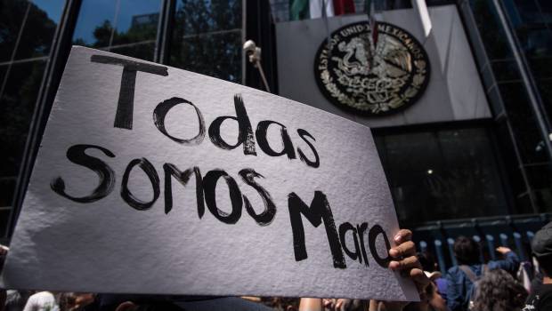 Protesta por asesinato de Mara frente a la PGR. Condena de ONU.