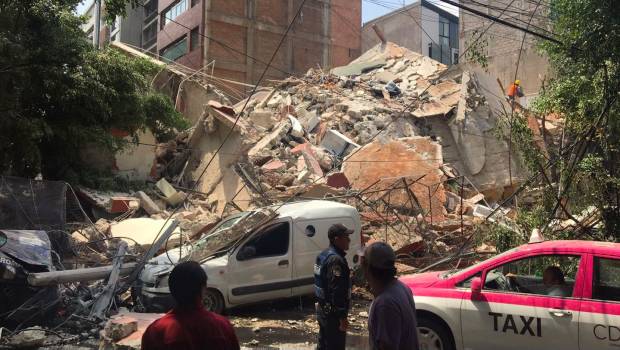 Derrumbe de edificio en CDMX. Aumento en cifra de muertos.