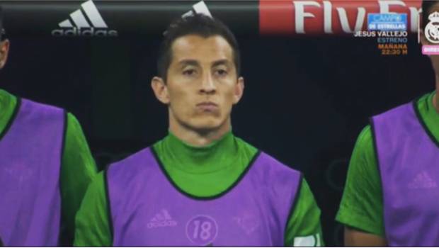 Guardado comenzó el partido en la banca