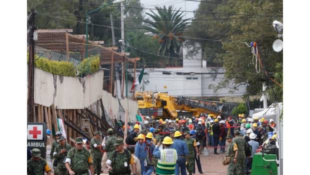 La sociedad civil engrandece al país y exhibe a los mezquinos