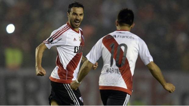 Scocco, quien jugara en Pumas, anotó 5 de los 8 goles 