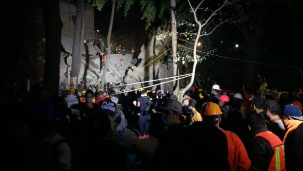 Derrumbe de edificio en la delegación Cuauhtémoc.