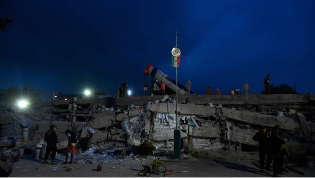 Aspecto de una fábrica textil en la colonia Obrera de CDMX, destruida por el sismo del 19 de septiembre.