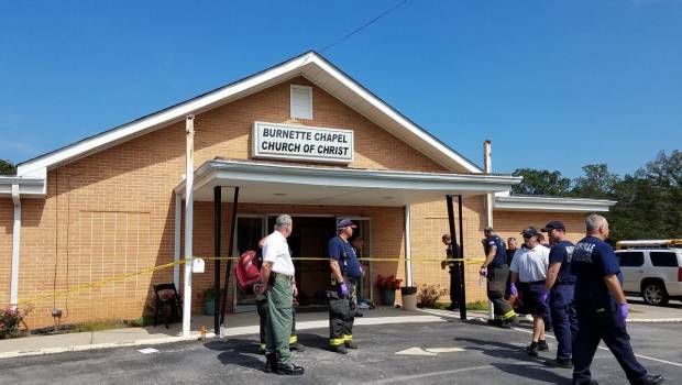 Tiroteo en iglesia de Tennessee. Un muerto.