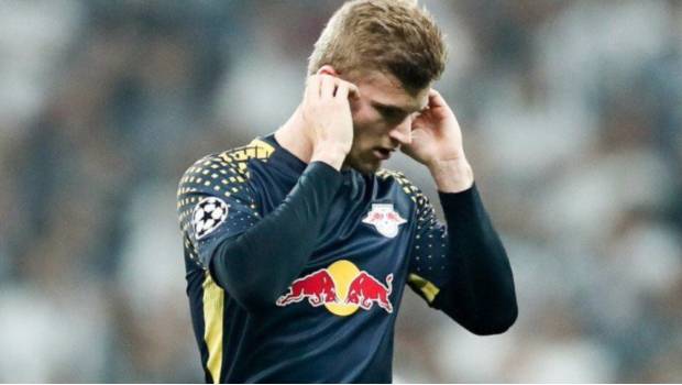 Timo Werner  se coloca tapones en los odios.